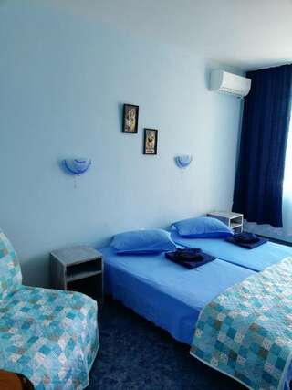 Отель Hotel Veronika Кранево Двухместный номер с 1 кроватью или 2 отдельными кроватями и видом на море-4